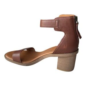 Zodiac leather womens Ilsa heeled Sandals in cognac | 6.5 M